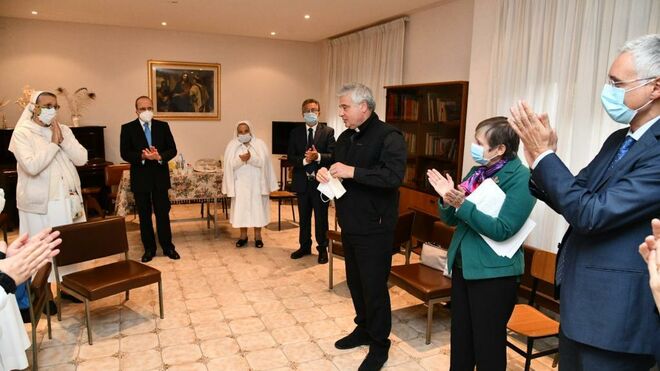 VILLA SERENA: EDIFICIO DE RELIGIOSAS CEDIDO AL PAPA PARA SERVICIO DE ACOGIDA